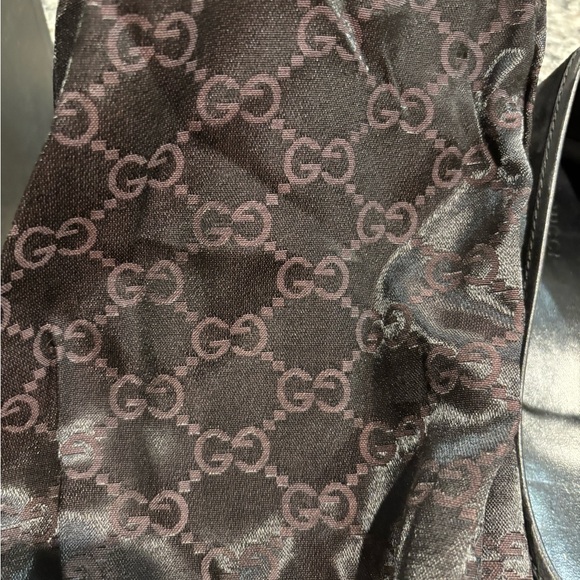 Authentic Gucci shoes - Picture 4 of 8